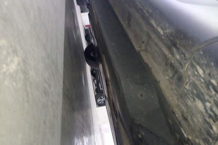 Used Mazda CX-50 2023 2.5L Smart Drive Version Right Side Sill