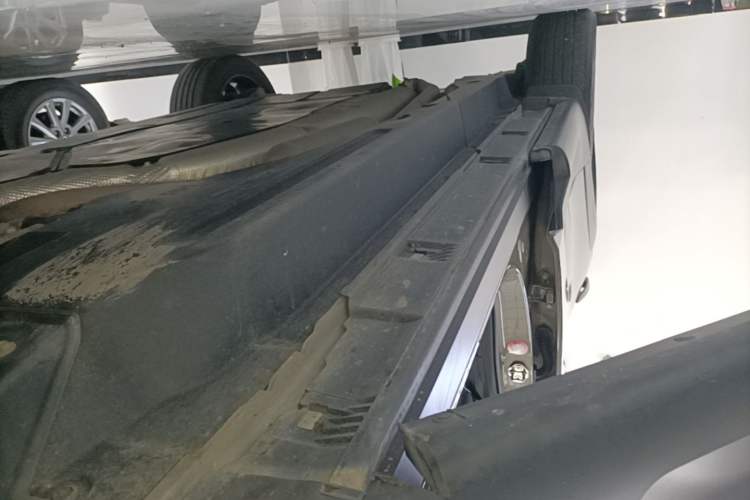 Used Mazda CX-50 2023 2.5L Smart Drive Version Right Side Sill