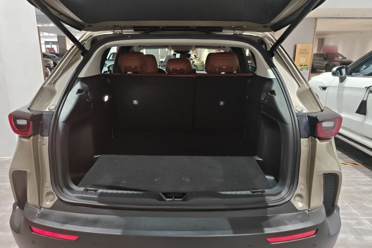 Used Mazda CX-50 2023 2.5L Luxury Edition Trunk