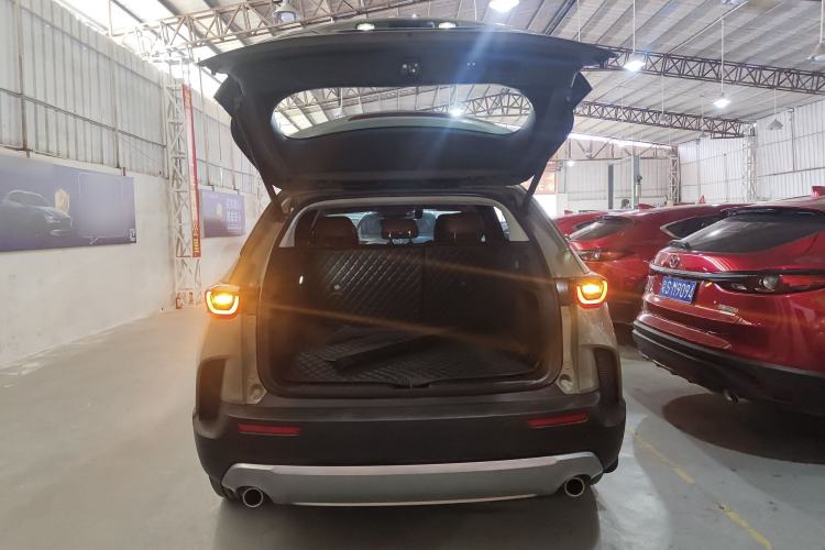 Used Mazda CX-50 2023 2.5L Luxury Edition Trunk