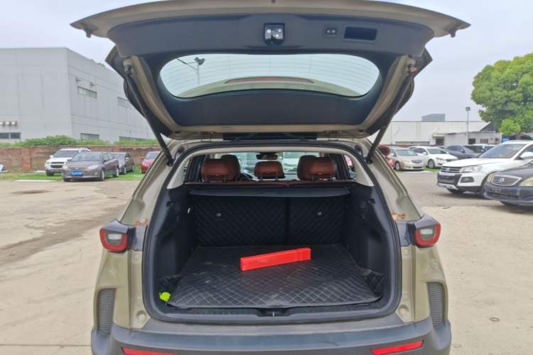 Used Mazda CX-50 2023 2.5L Luxury Edition Trunk