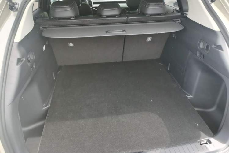 Used Mazda CX-50 2023 2.0L Leading Edition Trunk