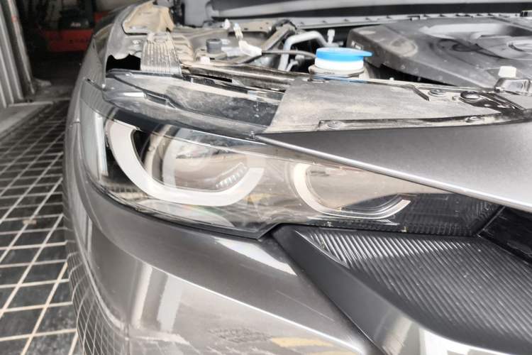 Used Mazda CX-50 2026 Model 2.5L Smart Driving Edition Right Front Headlight