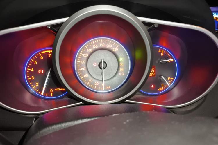Used Mazda CX-7 2011 2.5L Luxury Edition Instrument Cluster