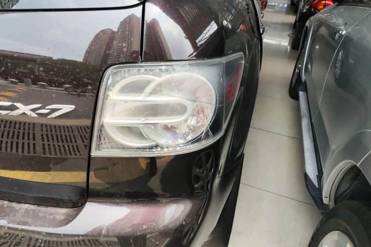Used Mazda CX-7 2014 2.5L 2WD Luxury Edition Exterior 6
