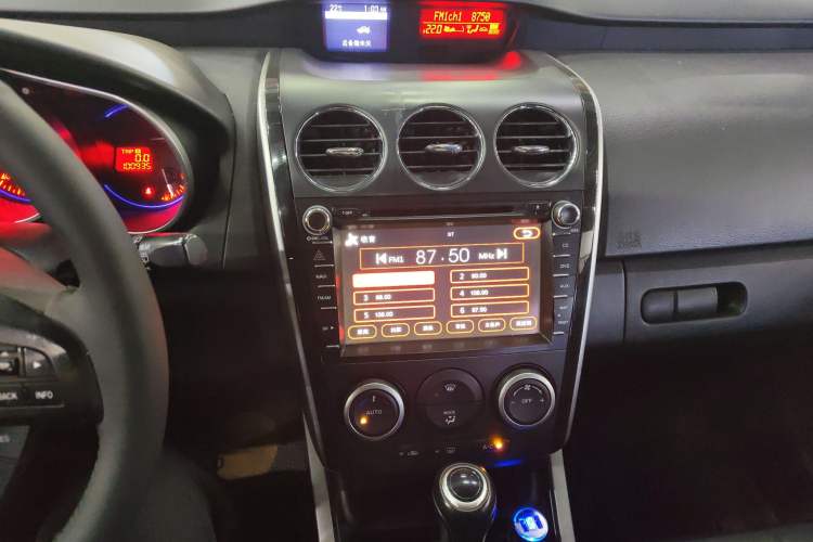 Used Mazda CX-7 2014 2.3T Smart All-Wheel-Drive Sport Edition Audio And AC Panel