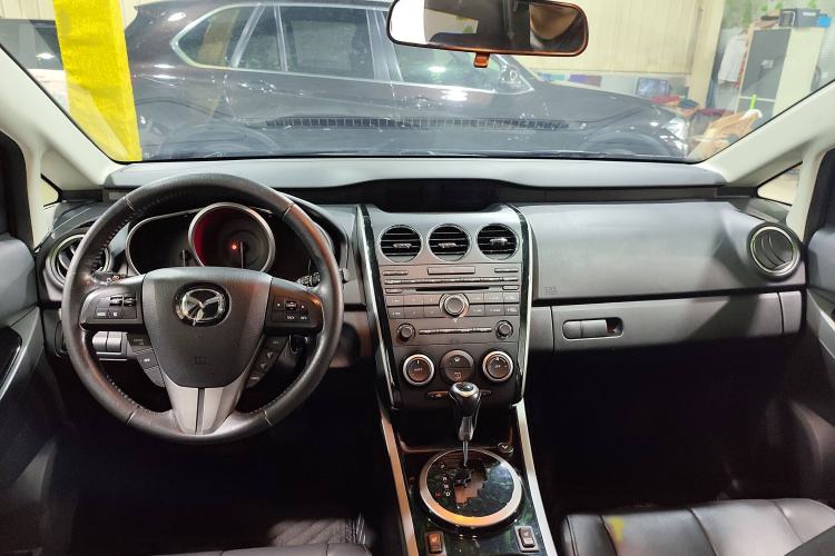 Used Mazda CX-7 2014 2.5L 2WD Luxury Edition Interior 1