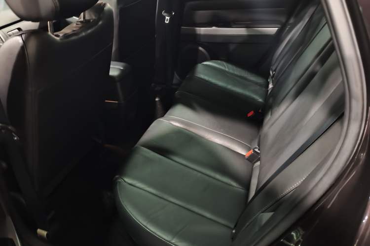 Used Mazda CX-7 2014 2.5L 2WD Luxury Edition Interior 7