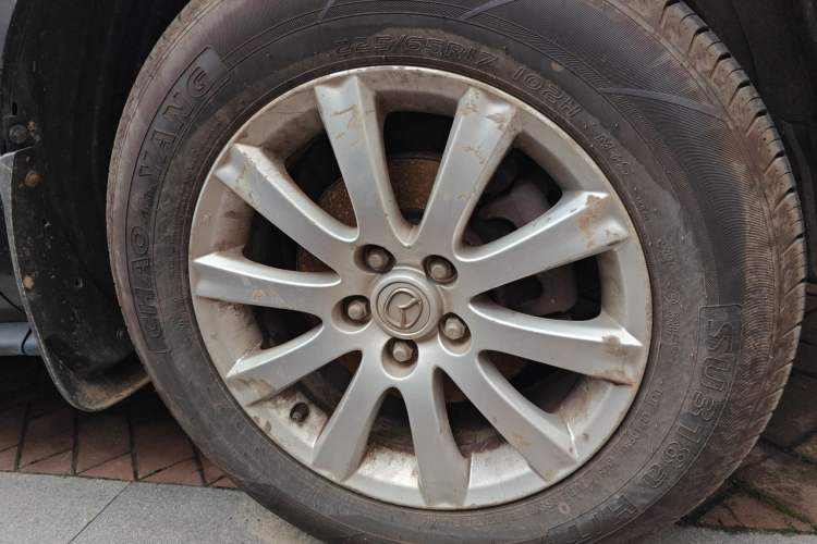 Used Mazda CX-7 2010 2.5L Luxury Edition Right Front Wheel Hub