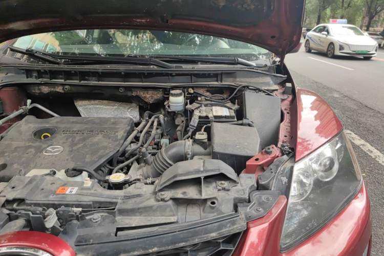 Used Mazda CX-7 2010 2.5L Luxury Edition Engine Bay Left