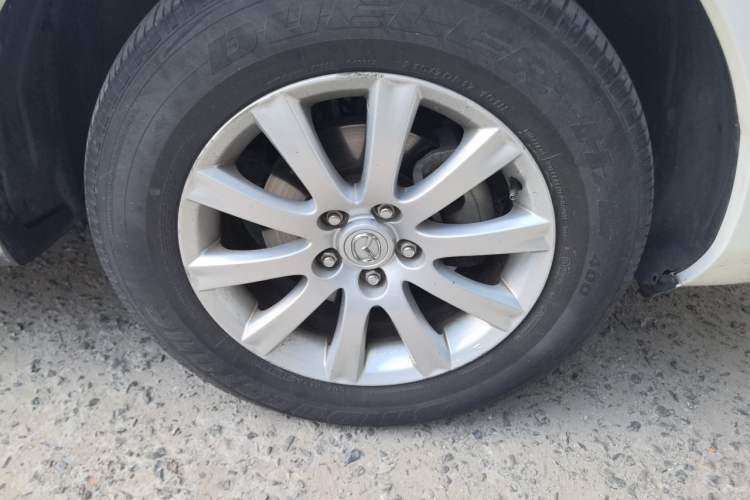 Used Mazda CX-7 2010 2.5L Luxury Edition Right Front Wheel Hub