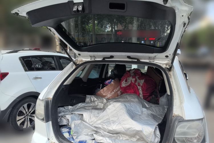 Used Mazda CX-7 2010 2.5L Luxury Edition Trunk