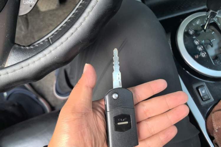 Used Mazda CX-7 2010 2.5L Luxury Edition Vehicle Key