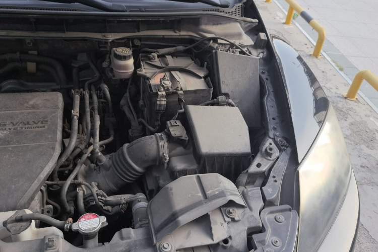 Used Mazda CX-7 2011 2.5L Luxury Edition Engine Bay Left