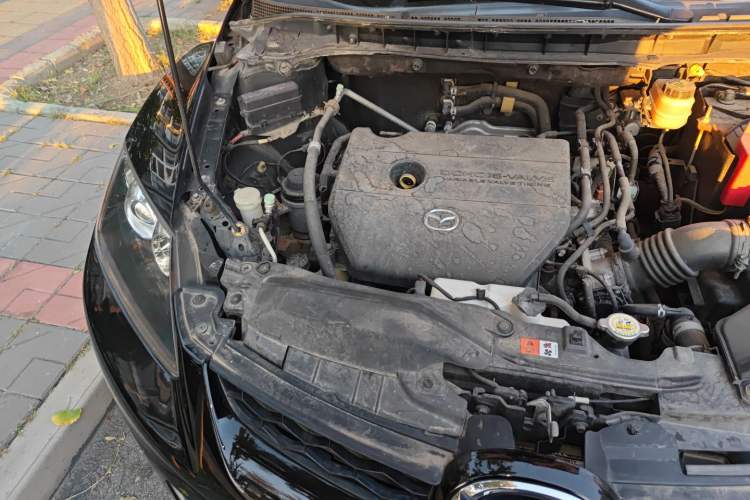 Used Mazda CX-7 2011 2.5L Luxury Edition Engine Bay Right