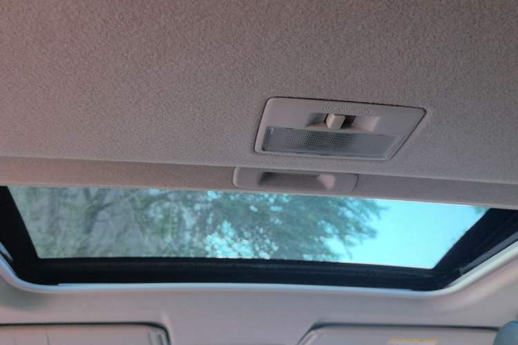 Used Mazda CX-7 2011 2.5L Luxury Edition Headliner