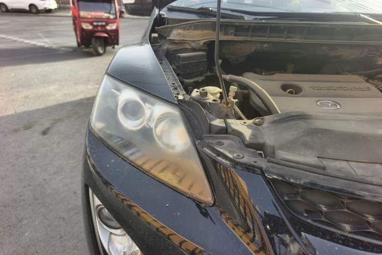 Used Mazda CX-7 2011 2.5L Luxury Edition Right Front Headlight