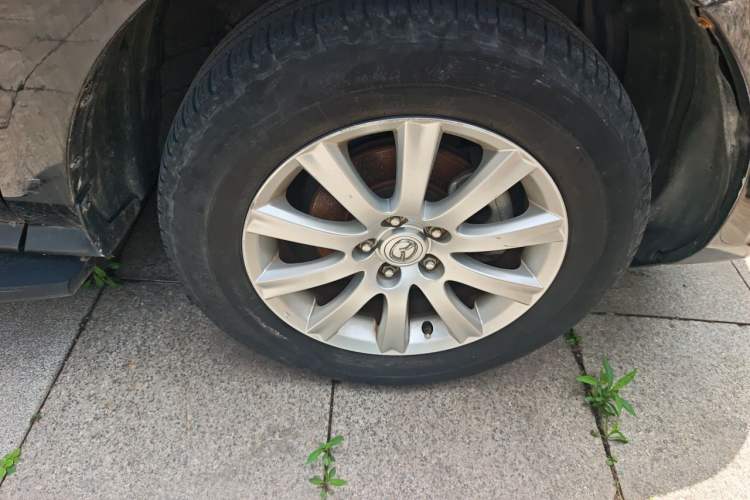 Used Mazda CX-7 2011 2.5L Luxury Edition Right Front Wheel Hub
