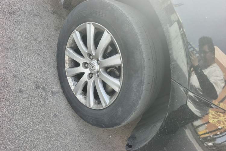 Used Mazda CX-7 2011 2.5L Luxury Edition Right Front Wheel Hub