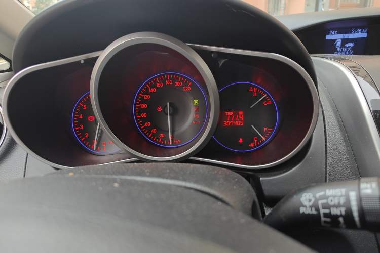 Used Mazda CX-7 2011 2.5L Luxury Edition Odometer Close Up