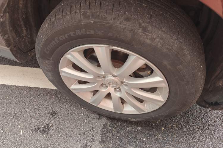 Used Mazda CX-7 2011 2.5L Luxury Edition Right Front Wheel Hub