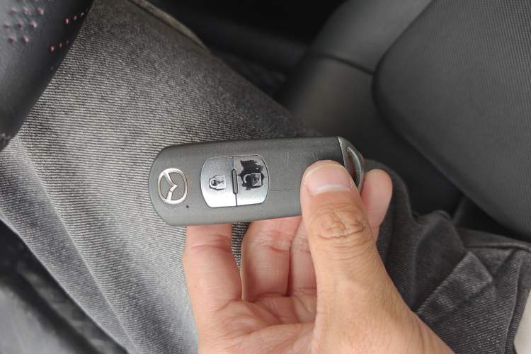 Used Mazda CX-7 2011 2.5L Luxury Edition Vehicle Key