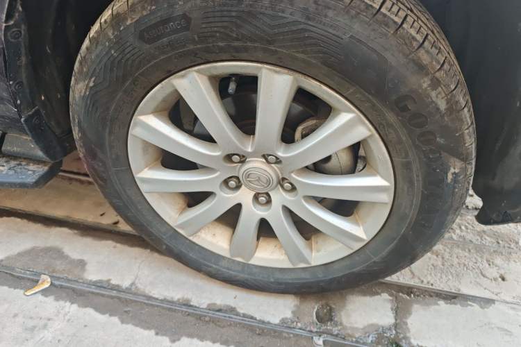 Used Mazda CX-7 2011 2.5L Luxury Edition Right Front Wheel Hub