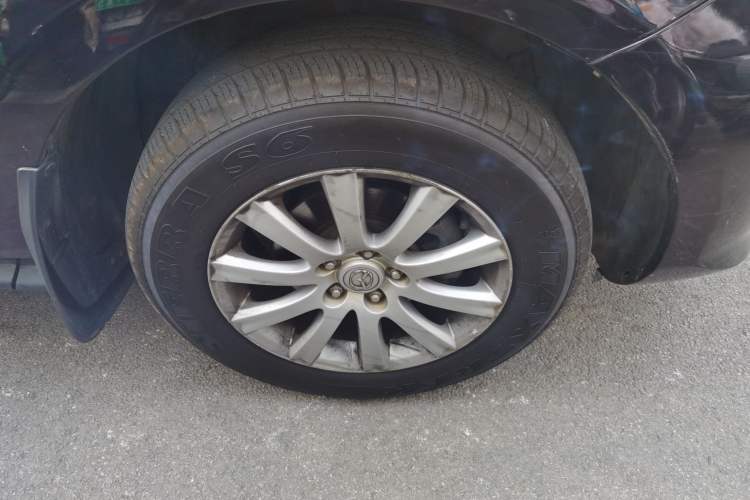 Used Mazda CX-7 2011 2.5L Luxury Edition Right Front Wheel Hub