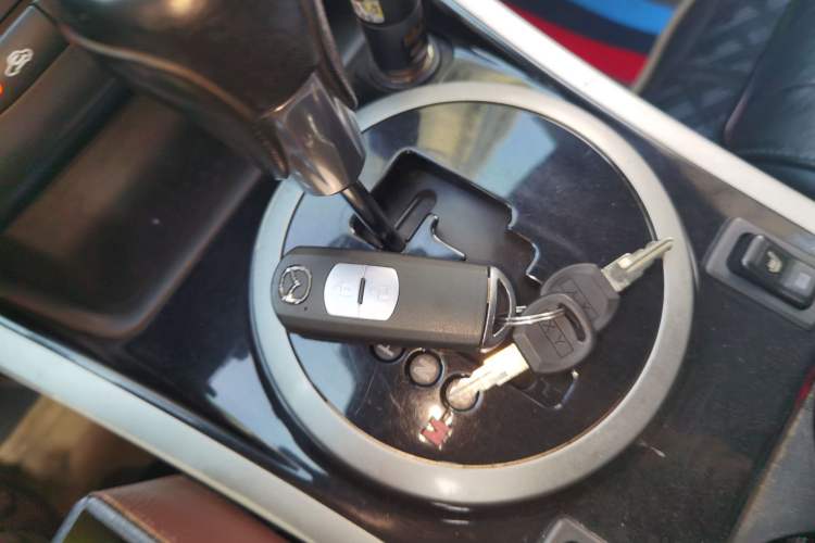 Used Mazda CX-7 2011 2.5L Luxury Edition Vehicle Key