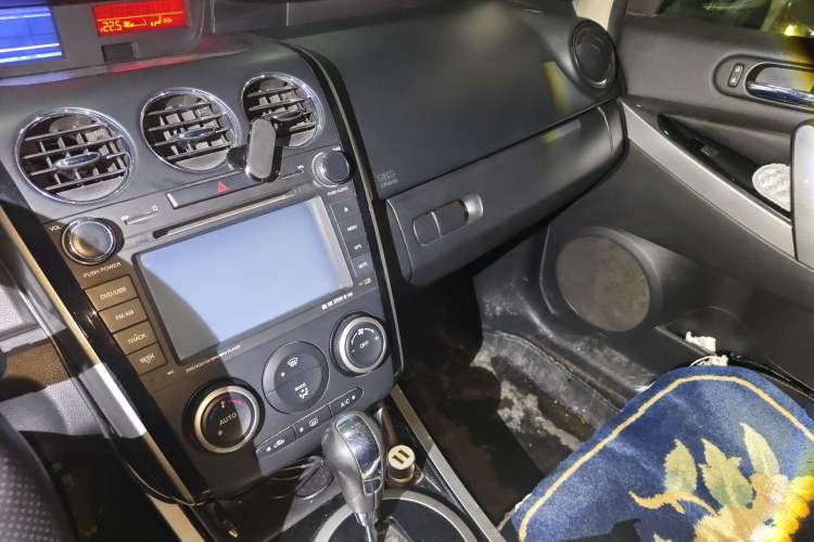 Used Mazda CX-7 2011 2.5L Luxury Edition Audio And AC Panel