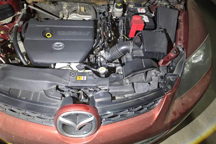 Used Mazda CX-7 2011 2.5L Luxury Edition Engine Bay Left