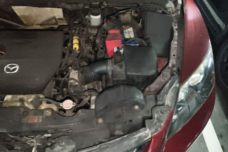 Used Mazda CX-7 2011 2.5L Luxury Edition Engine Bay Left