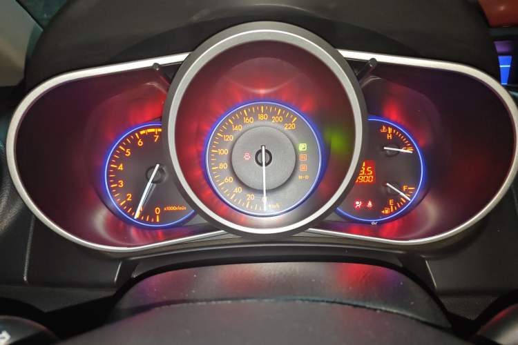 Used Mazda CX-7 2011 2.5L Luxury Edition Instrument Cluster