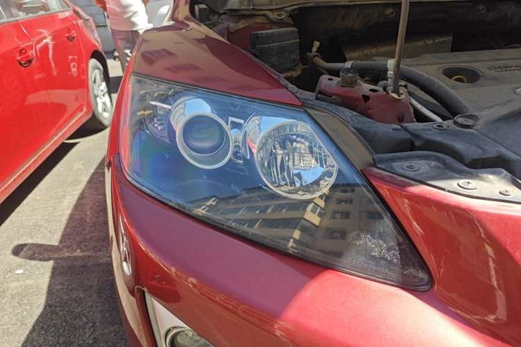 Used Mazda CX-7 2011 2.5L Luxury Edition Right Front Headlight