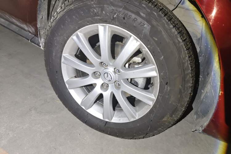 Used Mazda CX-7 2011 2.5L Luxury Edition Right Front Wheel Hub