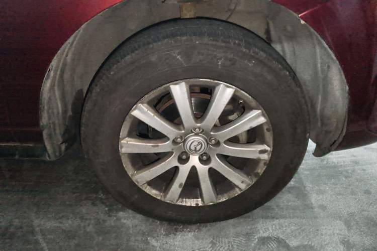 Used Mazda CX-7 2011 2.5L Luxury Edition Right Front Wheel Hub