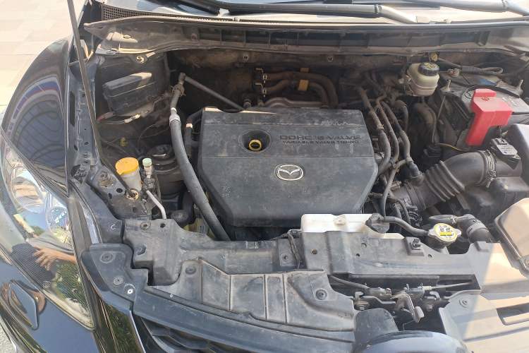 Used Mazda CX-7 2014 2.5L 2WD Premium Edition Engine Bay Right