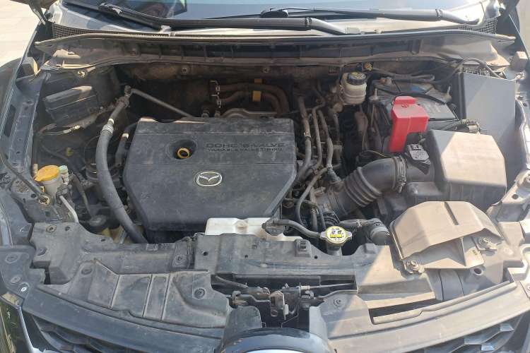 Used Mazda CX-7 2014 2.5L 2WD Premium Edition Engine Bay