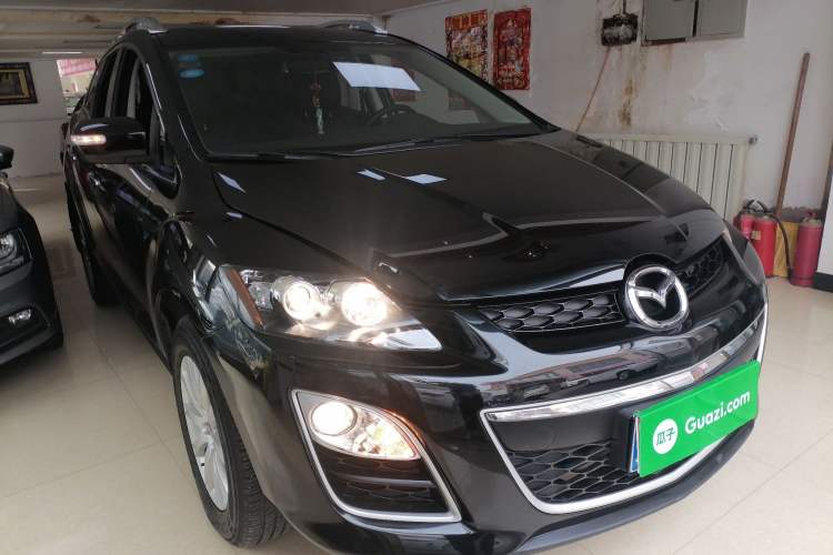 Used Mazda CX-7 2014 2.5L 2WD Luxury Edition Front Right 45 Deg