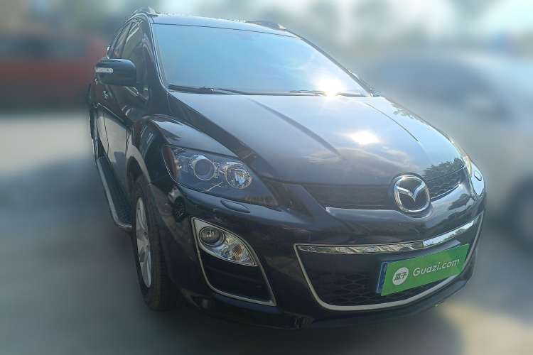 Used Mazda CX-7 2014 2.5L 2WD Premium Edition Front Right 45 Deg