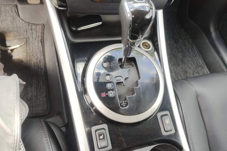 Used Mazda CX-7 2014 2.5L 2WD Luxury Edition Gear Lever