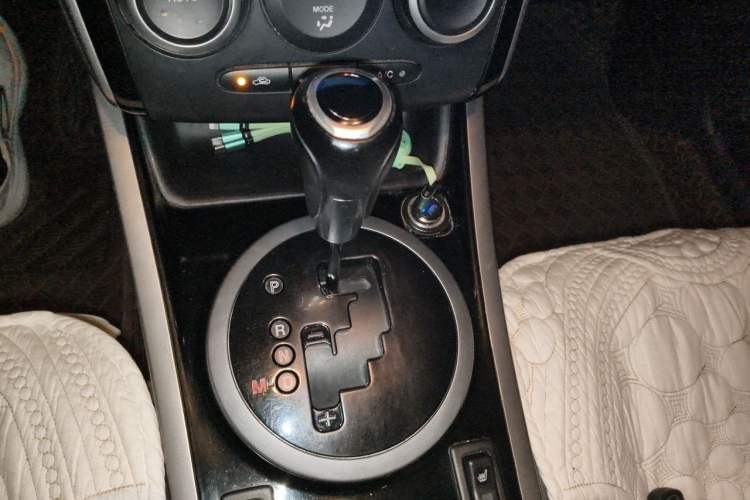 Used Mazda CX-7 2014 2.3T Smart All-Wheel-Drive Sport Edition Gear Lever