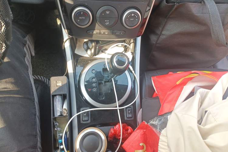 Used Mazda CX-7 2014 2.5L 2WD Premium Edition Gear Lever