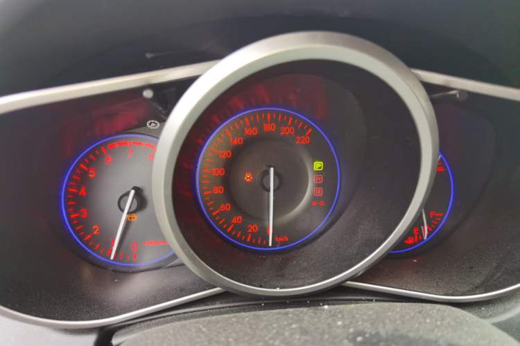 Used Mazda CX-7 2014 2.5L 2WD Luxury Edition Instrument Cluster