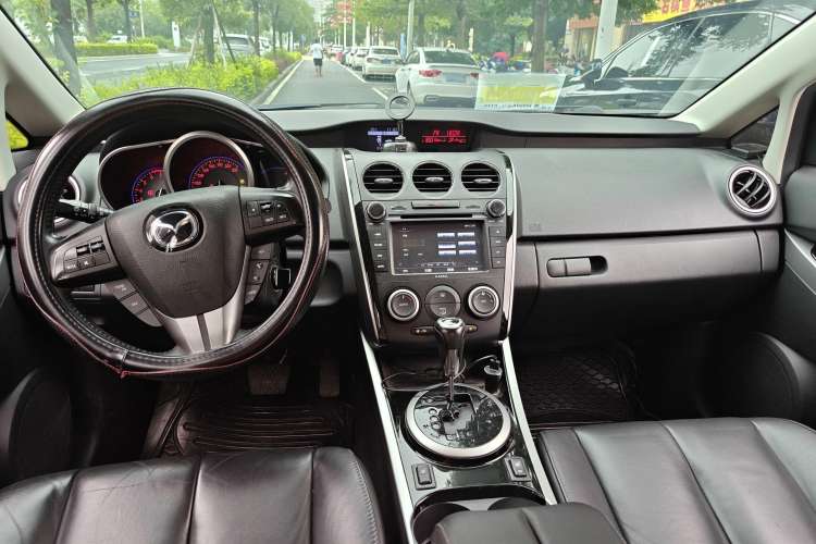 Used Mazda CX-7 2014 2.5L 2WD Luxury Edition Interior 2