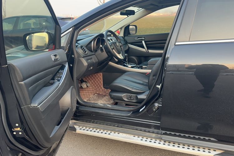 Used Mazda CX-7 2014 2.5L 2WD Premium Edition Interior 5