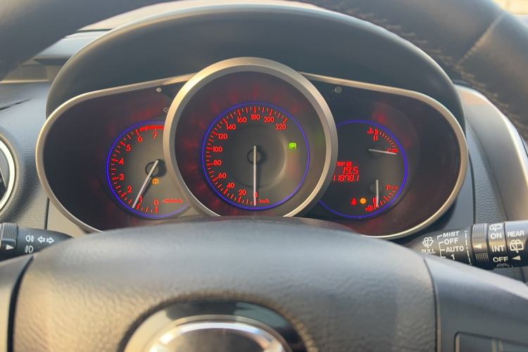 Used Mazda CX-7 2014 2.5L 2WD Premium Edition Interior 9