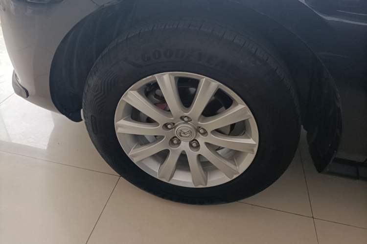 Used Mazda CX-7 2014 2.5L 2WD Premium Edition Left Front Wheel Hub