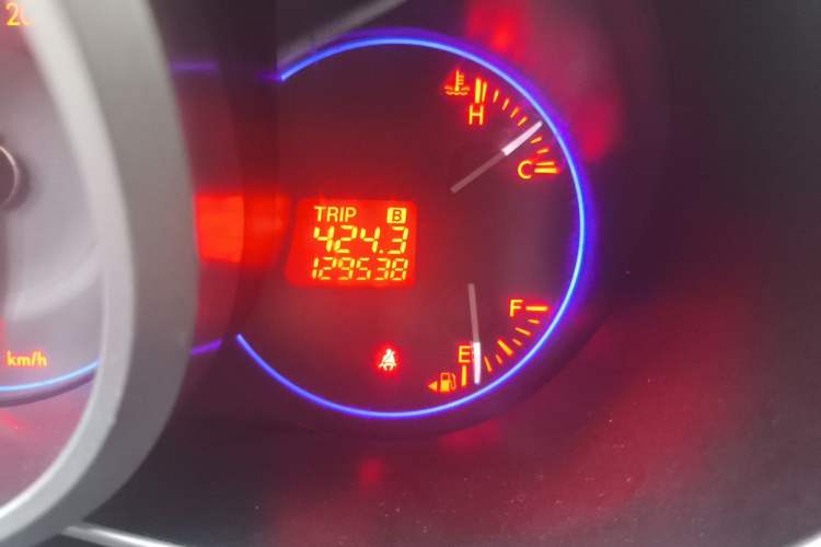 Used Mazda CX-7 2014 2.5L 2WD Fashion Edition Odometer Close Up