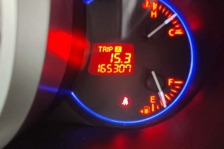 Used Mazda CX-7 2014 2.5L 2WD Luxury Edition Odometer Close Up
